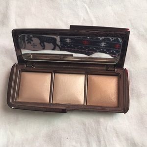 Hourglass Ambient light pallet